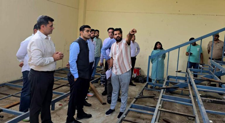 डीसी विक्रम सिंह ने “स्टेट-ऑफ-द-आर्ट” ई-लाइब्रेरी निर्माण कार्य का किया निरीक्षण, जनता को नए साल से पहले लाइब्रेरी समर्पित करने का लक्ष्य