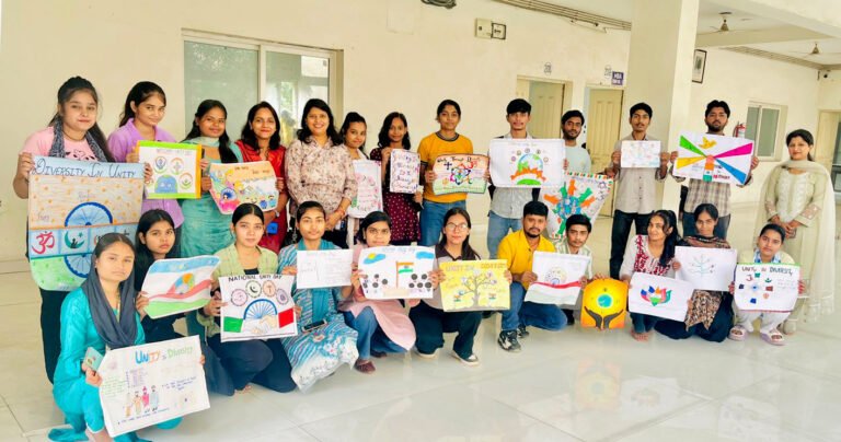 राष्ट्रीय एकता दिवस के उपलक्ष्य में अग्रवाल कॉलेज, बल्लभगढ़ में पोस्टर मेकिंग प्रतियोगिता का आयोजन किया गया