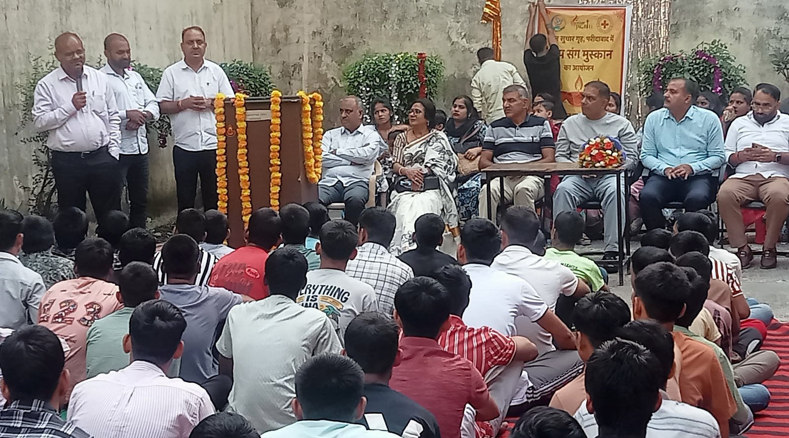 दीपावली के उपलक्ष्य में मिशन जागृति द्वारा बाल सुधार गृह में “दीप संग मुस्कान” कार्यक्रम का आयोजन 