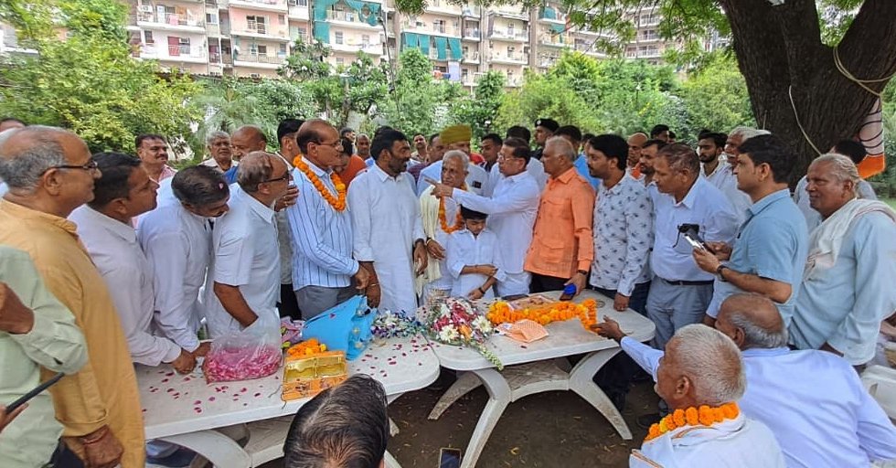 मार्केट कमेटी अध्यक्ष बने राजेश सोलंकी समर्थकों ने मंत्री राजेश नागर का जताया आभार