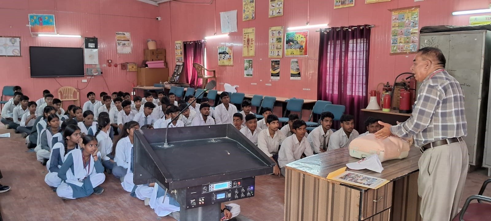 रैडक्रॉस सोसायटी हरियाणा राज्य शाखा चंडीगढ़ के निर्देशानुसार सी पी आर जागरूकता शिविर का आयोजन 