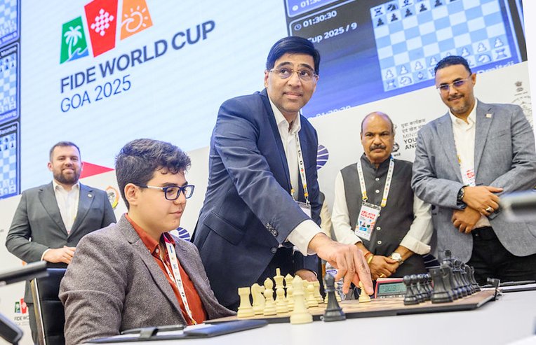 FIDE World Cup Goa 2025_Viswanathan Anand, Five-time World Chess Champion, Deputy President of FIDE making the first move for Erdogmus Yagiz Kaan (Turkey), top-seed player of Round 1