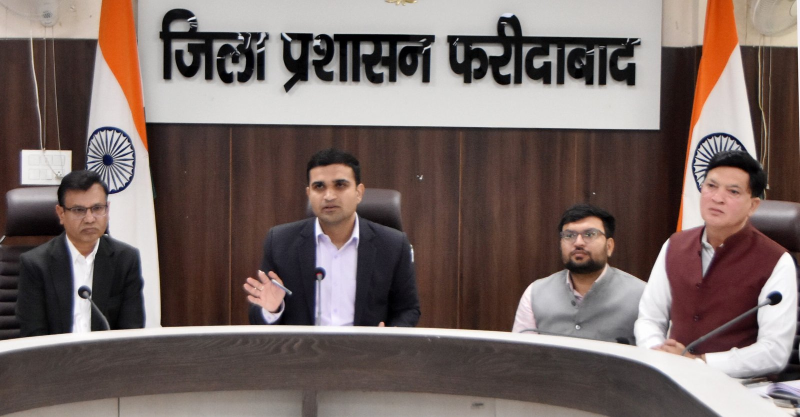 हवन, गीता पूजन व प्रदर्शनी के साथ होगा गीता जयंती महोत्सव का शुभारंभ : डीसी विक्रम सिंह