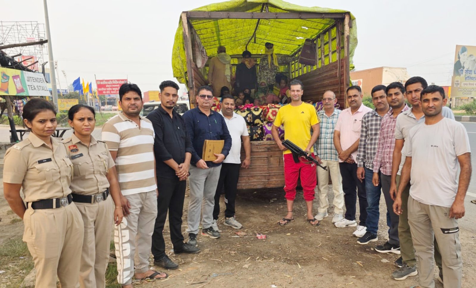 करनाल यूनिट ने होडल थाना क्षेत्र मे राष्ट्रीय राजमार्ग 44 पर एक आईशर कैंटर से 380 किलो 402 ग्राम गांजा बरामद किया