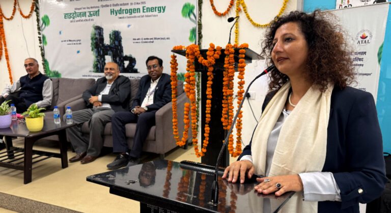 एसवीएसयू और अखिल भारतीय तकनीकी शिक्षा परिषद के संयुक्त तत्वावधान में आयोजित कार्यशाला में दिग्गजों ने किया हाइड्रोजन ऊर्जा पर मंथन 