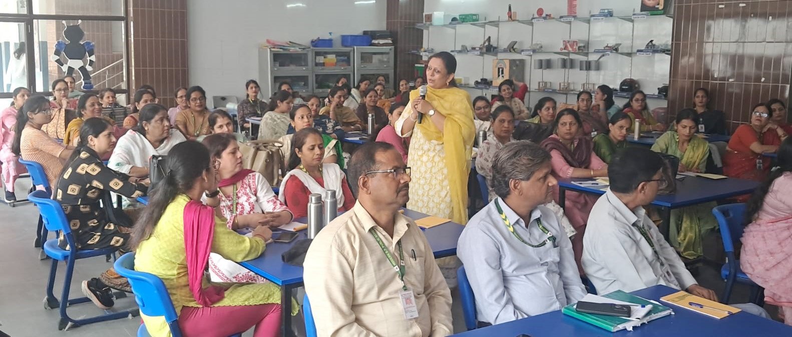 मॉडर्न बीपी पब्लिक स्कूल में शिक्षकों के लिए सीबीएसई वर्कशॉप आयोजित, आधुनिक शिक्षण पद्धतियों और विद्यार्थियों के लर्निंग आउटकम्स के प्रति जागरूक करना था