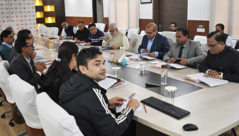 जेसी बोस विश्वविद्यालय के कुलगुरु प्रो. राजीव कुमार ने नैक मूल्यांकन नई व्यवस्था के अनुरूप विश्लेषण एवं दस्तावेजी तैयारी करने के निर्देश दिये