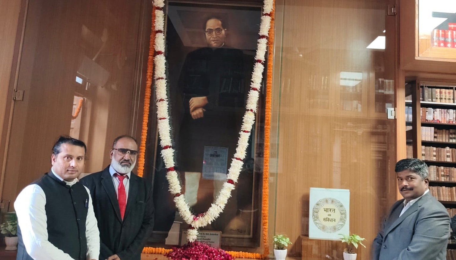 महापरिनिर्वाण दिवस पर बाबा साहेब अंबेडकर को ससम्मान नमन : डॉ. मोहन तिवारी 