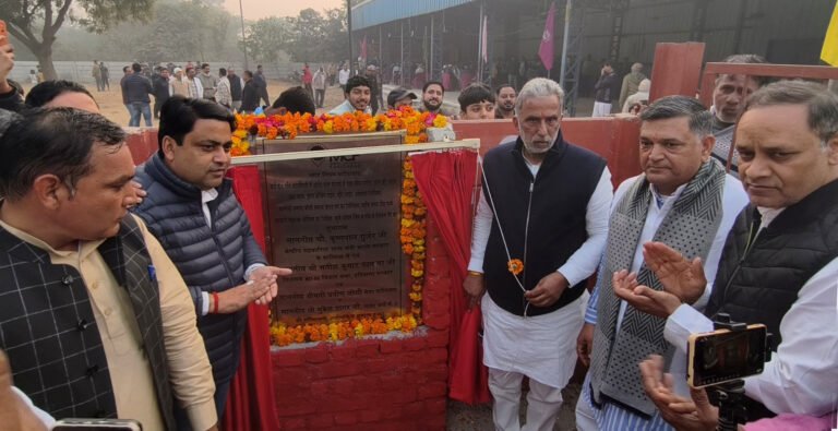 केंद्रीय मंत्री कृष्णपाल गुर्जर ने झाड़ सैंतली गांव में विकास कार्यों का किया शिलान्यास,  विधायक सतीश फागना और बल्लभगढ़ जिलाध्यक्ष सोहन पाल सिंह भी मौजूद रहे