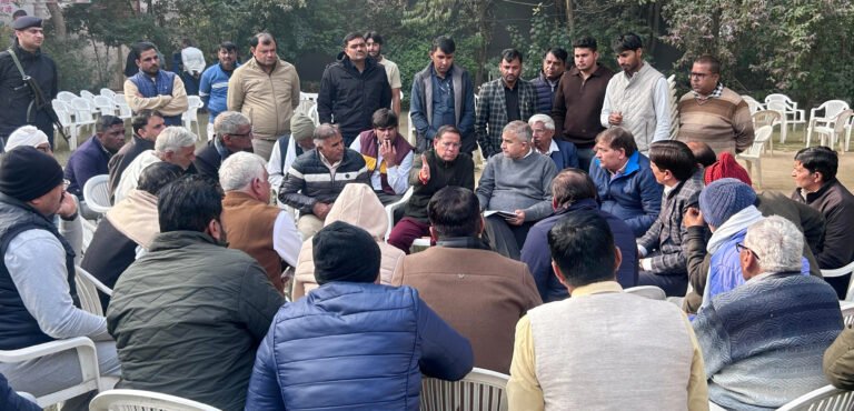 मंत्री राजेश नागर ने गांववालों की मांग पर तुरंत लिया एक्शन, तिगांव की निर्माणाधीन फिरनी को 22 से 33 फुट करने के दिए निर्देश