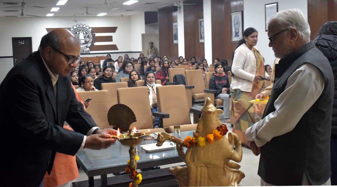 जे.सी. बोस विश्वविद्यालय में ‘स्वस्थ महिला – स्वस्थ राष्ट्र’ जागरूकता कार्यशाला का आयोजन