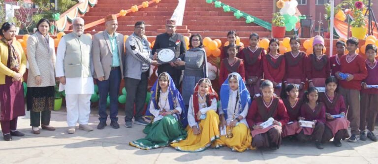 जे.सी. बोस विश्वविद्यालय में गणतंत्र दिवस समारोह हर्षोल्लास के साथ मनाया गया , कुलगुरु प्रो. राजीव कुमार ने विश्वविद्यालय परिसर में फहराया तिरंगा