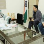 प्रसिद्ध युवा उद्योगपति आशीष जैन व अभिषेक जैन ने रक्षा मंत्री राजनाथ सिंह से की शिष्टाचार भेंट और डिफेंस कॉरिडोर पर चर्चा की