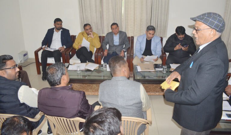तिगांव विधानसभा में विकास को लेकर मंत्री राजेश नागर का निगमायुक्त के साथ मंथन, विकासकार्यो में देरी पर मंत्री ने अधिकारियों एवं ठेकेदारों पर कार्रवाई के लिए कहा