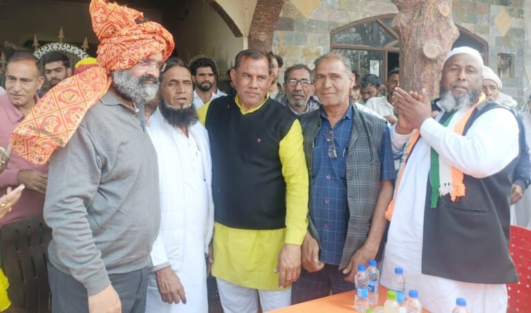 बृजेंद्र सिंह के नेतृत्व में निकाली जा रही “सद्भाव यात्रा” का एनआईटी क्षेत्र में फूल-मालाओं, आत्मीय स्वागत और उत्साहपूर्ण सहभागिता के साथ अभिनंदन किया