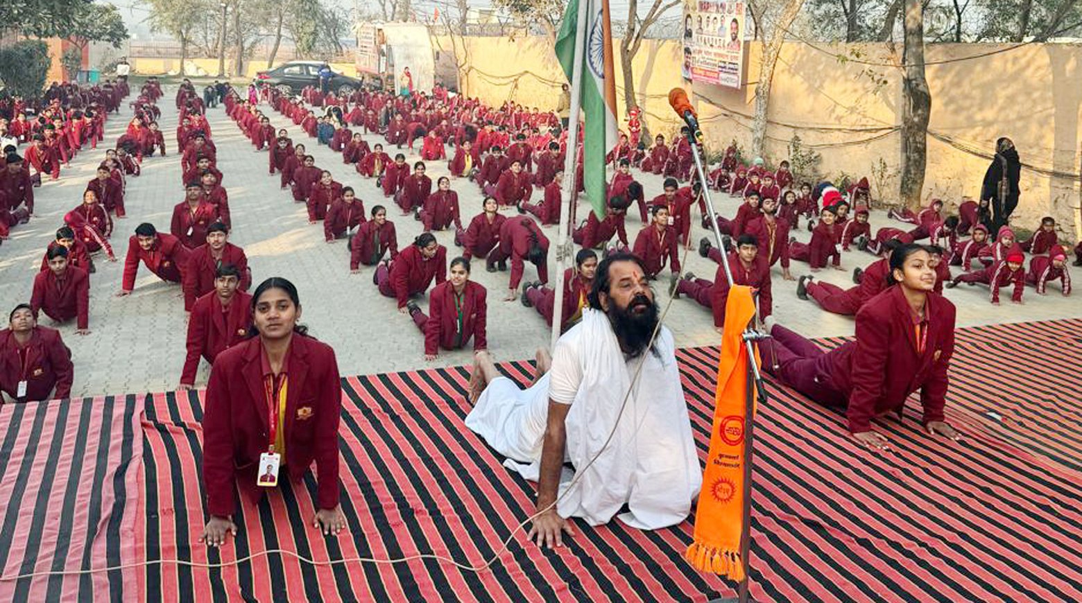 स्वास्थ्य जागरूकता की दिशा में आयुष विभाग का प्रयास, स्कूल में योग सत्र आयोजन किया गया