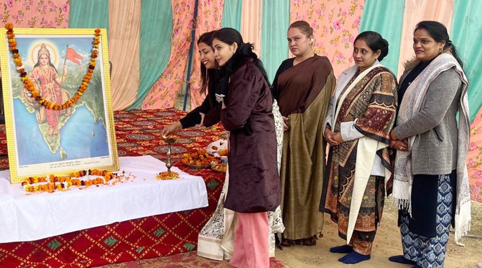 राष्ट्रीय सेविका समिति द्वारा ‘भारत माता पूजन’ कार्यक्रम से राष्ट्र सेवा का संकल्प, राष्ट्र निर्माण में मातृशक्ति की भूमिका अहम, संस्कारों से ही बनेगा समर्थ भारत: सिकंदर