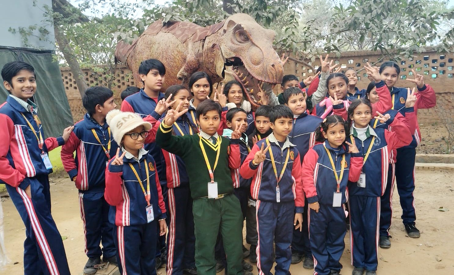 एल्पिस कॉन्वेंट स्कूल के छात्रों ने वाइल्डवादी अम्यूजमेंट पार्क में मनाया आनंद का दिन