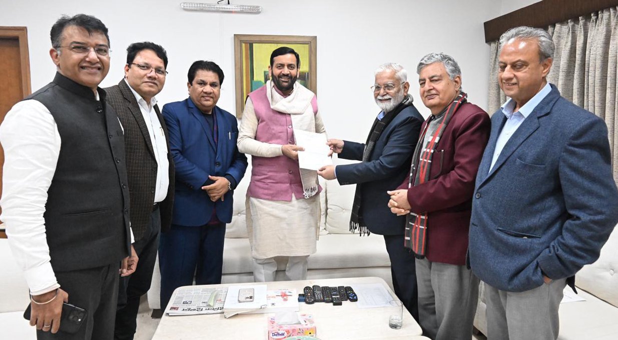 साहित्यिक एवं सांस्कृतिक केंद्र द्वारा 20 से 22 फरवरी, 2026 तक आयोजित होने वाले ‘जश्न-ए-फरीदाबाद’ का निमंत्रण मुख्यमंत्री नायब सिंह सैनी ने स्वीकारा