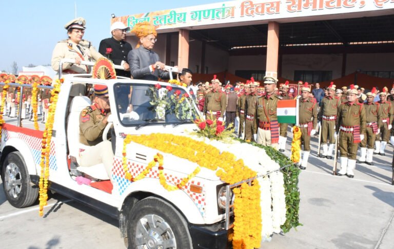 राज्य मंत्री राजेश नागर ने झज्जर में 77वें गणतंत्र दिवस के अवसर पर राष्ट्रीय ध्वज फहराया और परेड की सलामी ली