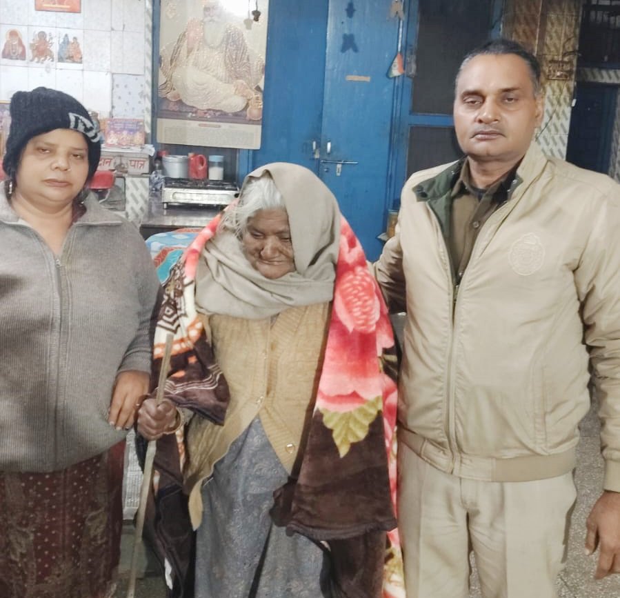 थाना सेक्टर-58 पुलिस ने लावारिस महिला को ताऊ देवीलाल वृद्वाश्रम पहुंचाया