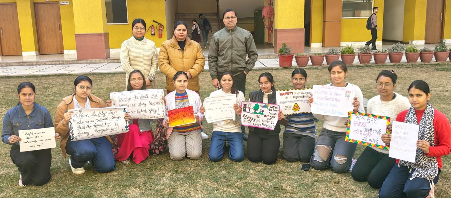 “सुरक्षा कोई विकल्प नहीं बल्कि प्राथमिकता है” विषय पर अग्रवाल कॉलेज बल्लभगढ़ में स्लोगन लेखन प्रतियोगिता का आयोजन किया