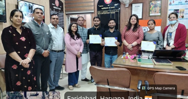 जोनल विज्ञान प्रश्नोत्तरी प्रतियोगिता में पहला स्थान जीतने वाली टीम को दिया प्रोत्साहन