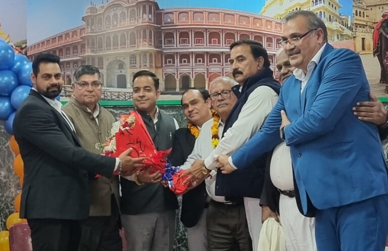 अधिवक्ता सौराज अधाना की टीम ने जेपी अधाना के समर्थन में दिखाई एकजुटता