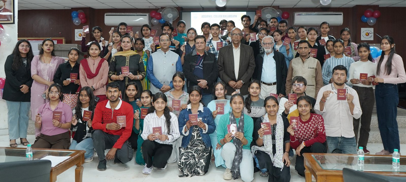 अग्रवाल महावि‌द्यालय में इंटैक यंग हैरिटेज क्लब द्वारा इंडक्शन व ऑन द स्पॉट पेंटिंग प्रतियोगिता पुरस्कार वितरण समारोह का आयोजन किया गया