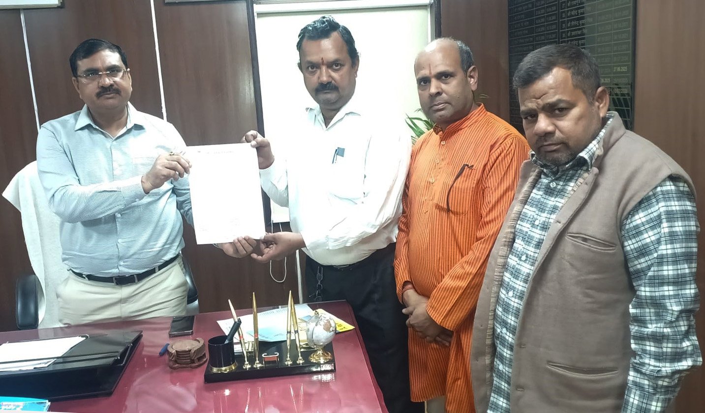 हिंदू जनजागृति समिति द्वारा सिटी मजिस्ट्रेट को सौंपा गया ज्ञापन,  शास्त्रानुसार एवं मर्यादित होली मनाने की मांग