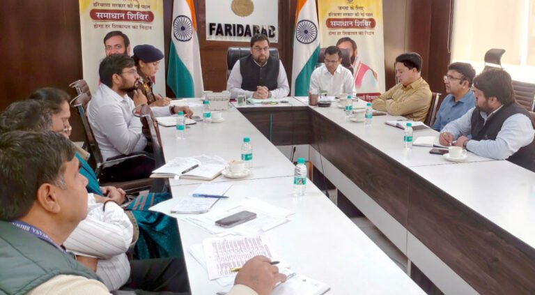 मुख्यमंत्री नायब सिंह सैनी ने बोर्ड परीक्षाओं को लेकर वीडियो कॉन्फ्रेंसिंग से की उच्चस्तरीय समीक्षा बैठक, संवेदनशील केंद्रों पर विशेष निगरानी, अधिकारियों को फील्ड में रहने के निर्देश