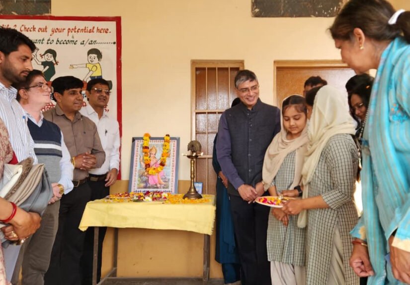 मोठूका नवोदय विद्यालय में डिजिटल लैब्स और स्मार्ट कक्षाओं का किया अवलोकन,विद्यार्थियों को पीएम श्री योजना से अनुभवात्मक शिक्षा का मिल रहा लाभ : विकास गुप्ता