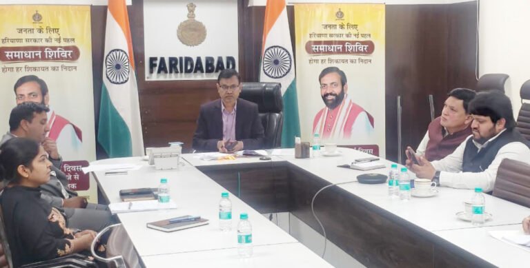 एसीएस डॉ. सुमिता मिश्रा ने वीसी कर लंबित कार्यों की समीक्षा की, एडीसी सतबीर मान ने अधिकारियो को  लंबित राजस्व कार्य जल्द निपटाने के दिए निर्देश