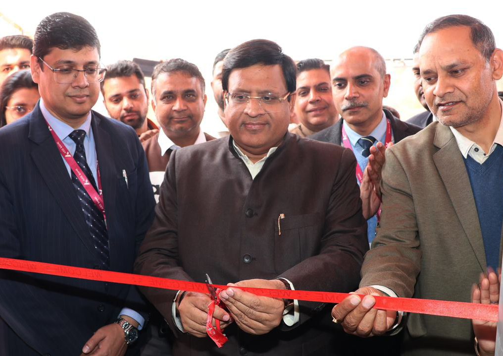 सेक्टर-2 में एक्सिस बैंक की नई शाखा का उद्घाटन, बैंकिंग प्रणाली आम जन के जीवन को सशक्त बनाती है : कैबिनेट मंत्री विपुल गोयल