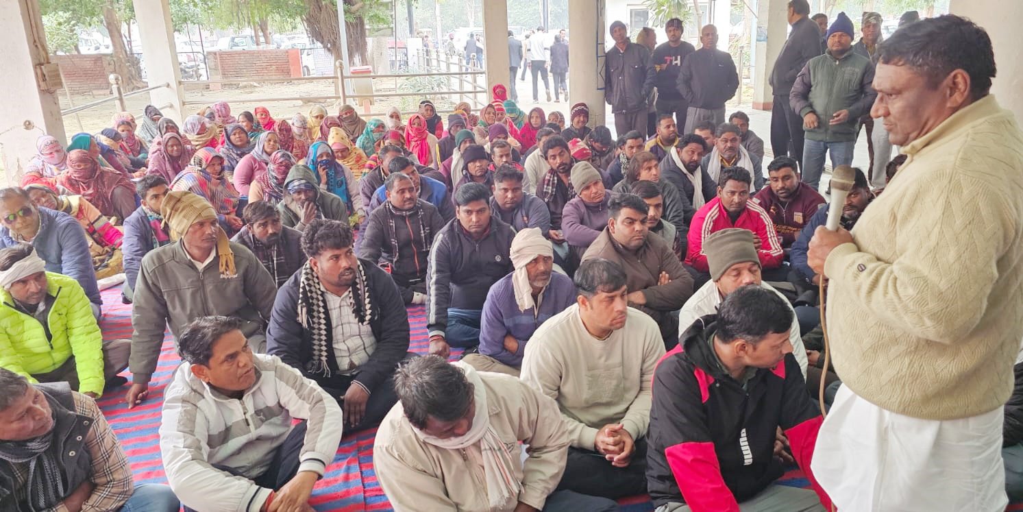 सर्व कर्मचारी संघ व सीटू के संयुक्त जत्थे ने सोमवार को कई विभागों व कंपनियों में की गेट मीटिंग, 12 फरवरी की हड़ताल को सफल बनाने के लिए ताकत झोंकी