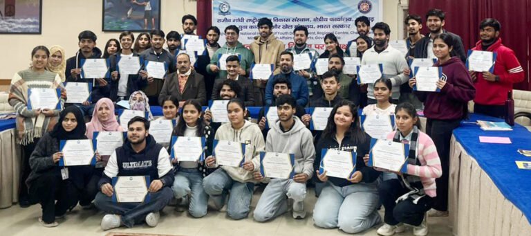 डी.ए.वी. शताब्दी महाविद्यालय के एन.एस.एस. स्वयंसेवक का आवास नेत्रत्व प्रशिक्षण आर.जी.एन.आई.वाई.डी., चंडीगढ़ में सफल सहभागिता