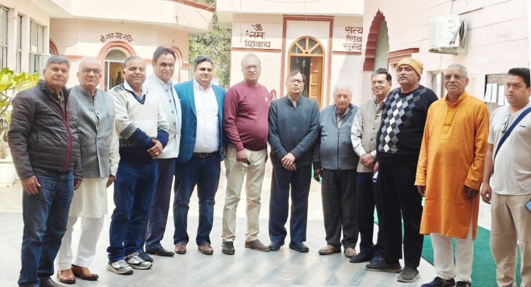 सेक्टर- 37 महाशिव‌मंदिर सभा की कार्यकारिणी की‌ बैठक सम्पन्न, फूलों और चन्दन से होली मनाने का निर्णय