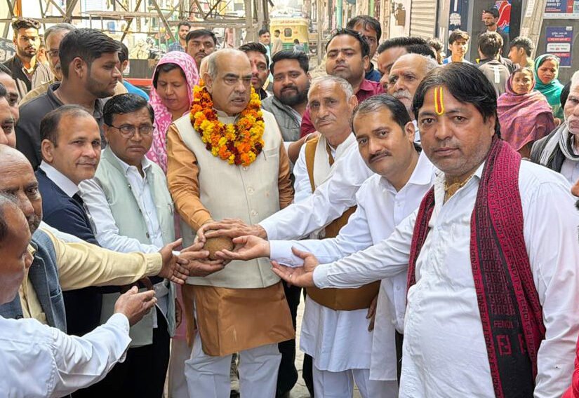 विधायक पं. मूलचंद शर्मा ने लगभग 41 लाख की लगात से बनने वाली 12 गलियों के निर्माण कार्य का शुभारंभ किया