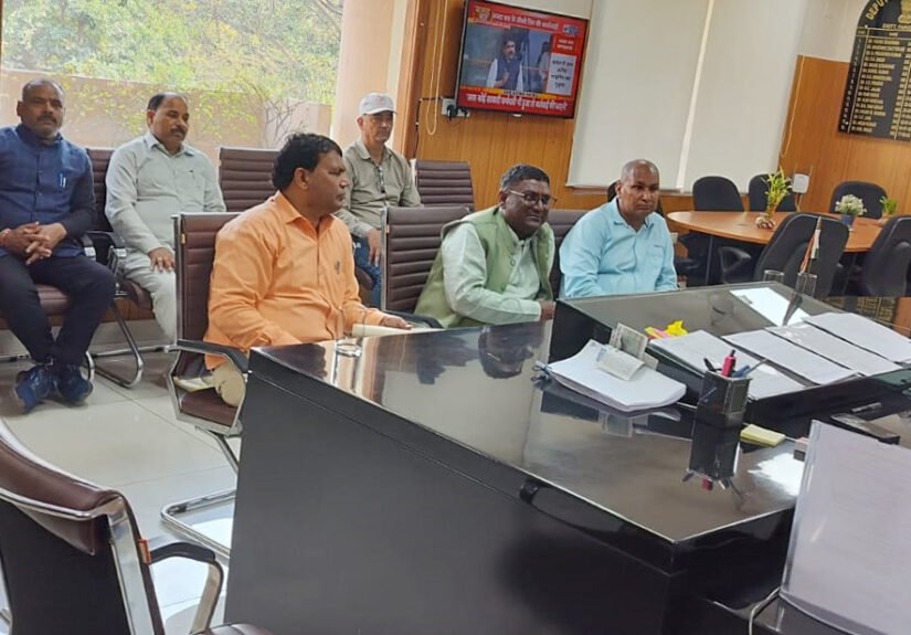 कालका स्टील कंपनी अग्निकांड में मृतक के आश्रितों को एक करोड़ की आर्थिक सहायता,स्थाई नौकरी व शहीद का दर्जा ,1मार्च को सभी फायर स्टेशनों पर श्रृद्धांजली सभा, 8 अप्रैल से हड़ताल : नरेश कुमार शास्त्री