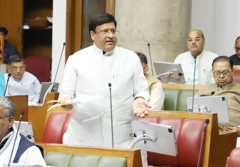 बल्लभगढ़ में 1640 आवासों के लंबित मामलों पर बड़ी  राहत, पूर्ण भुगतान करने वालों की रजिस्ट्री, एकमुश्त किस्त जमा पर ब्याज माफी हेतु विशेष कैम्प की सदन में घोषणा : विपुल गोयल