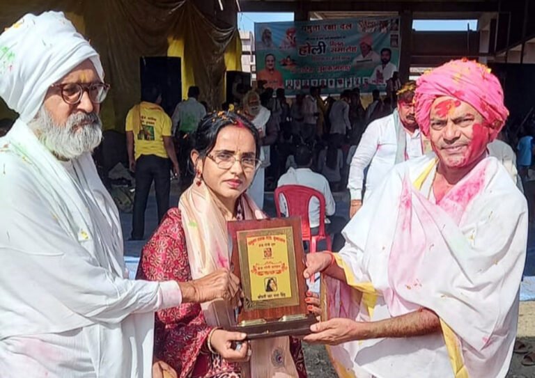 फरीदाबाद की स्वर लत्ता सिंह को वृन्दावन धाम में आयोजित ब्रज होली महोत्सव के अवसर “ब्रज गोपी सम्मान” से अलंकृत किया गया