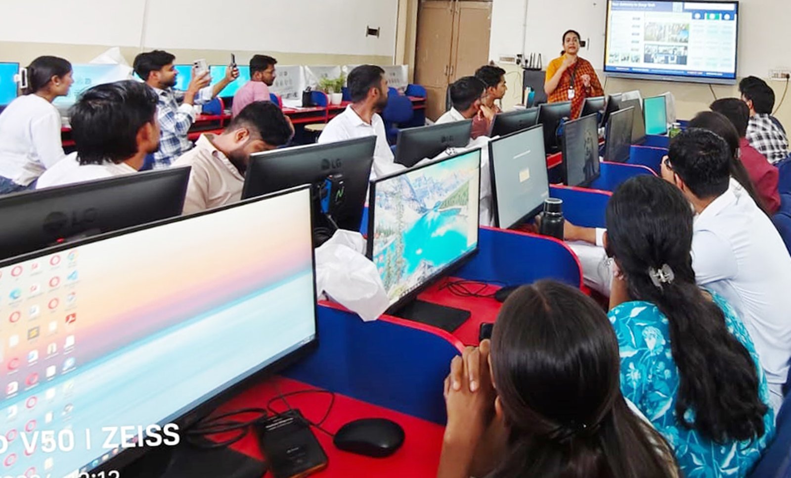 डीएवी  शताब्दी महाविद्यालय में वायुमंडल संरचना पर विशेषज्ञ व्याख्यान और कार्यशाला का आयोजन