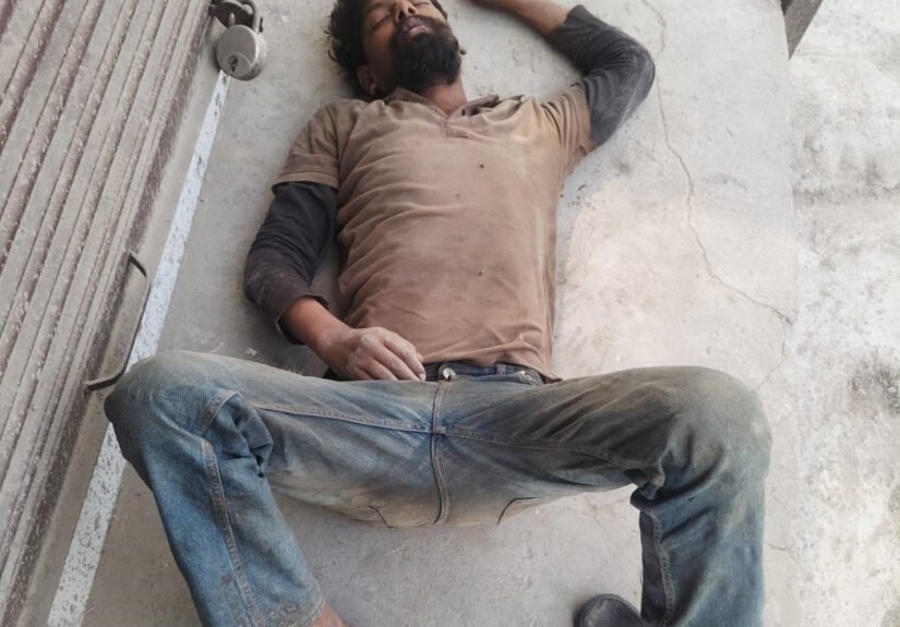 महावीर नगर ओल्ड फरीदाबाद में नशे में व्यक्ति द्वारा उत्पात, स्थानीय लोगों की पुलिस प्रशासन से तत्काल सख्त कार्रवाई की मांग