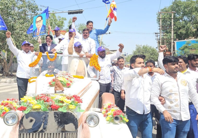 भारतीय संविधान के निर्माता, कानून विद, समानता, संघर्ष एवं न्याय के अग्रदूत बाबा साहेब डॉ. भीमराव राम जी अम्बेडकर की 135 वीं जयंती पर भारत सहित पूरी दुनिया मे अनेको कार्यक्रम आयोजित किये गए : नरेश कुमार शास्त्री