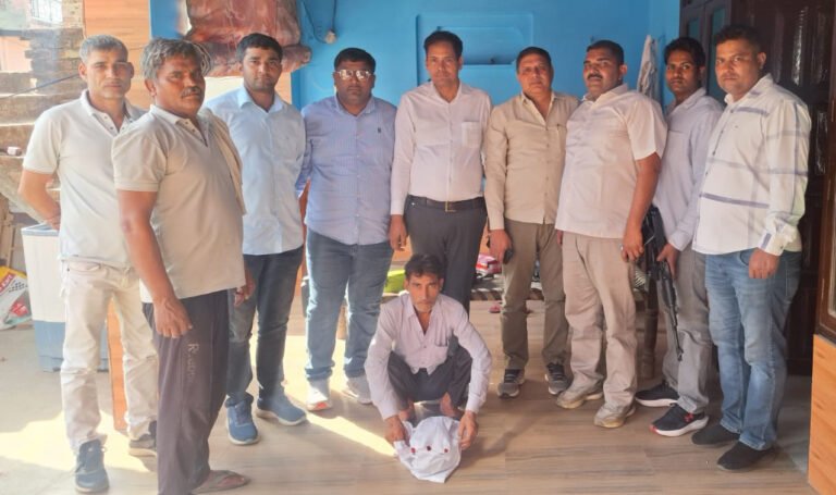 हरियाणा स्टेट नारकोटिक्स कंट्रोल ब्यूरो की फरीदाबाद यूनिट की टीम ने 1 किलो 206 ग्राम गांजा व 186 ग्राम चरस के मामले में  नशा तस्कर को  किया गिरफ्तार