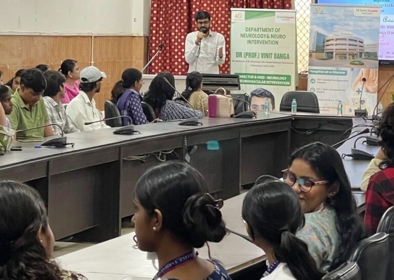 डीएवी शताब्दी महाविद्यालय के यूथ क्लब ने “स्ट्रोक अवेयरनेस” पर विस्तार व्याख्यान का आयोजन किया