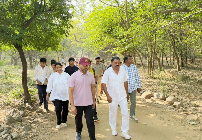 अंतर्राष्ट्रीय जैव विविधता दिवस 2026 पर मांगर बानी में प्रकृति भ्रमण आयोजित, जलवायु संतुलन भविष्य की पीढ़ियों के सुरक्षित जीवन का आधार है : उप वन संरक्षक झलकार उईके