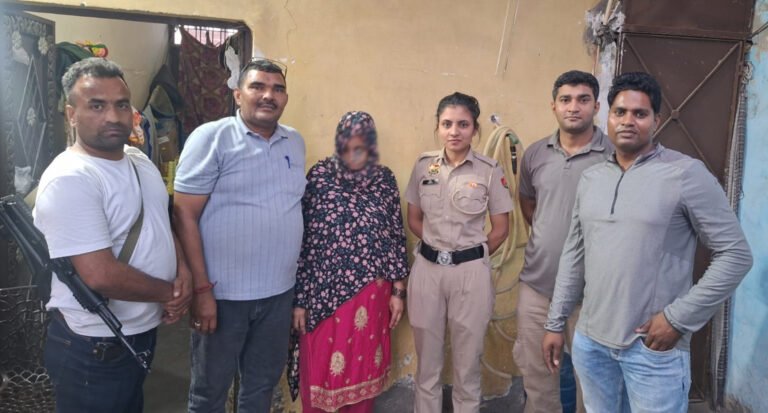 हरियाणा स्टेट नारकोटिक्स कंट्रोल ब्यूरो की फरीदाबाद यूनिट की टीम ने 23.16 ग्राम हिरोईन (स्मैक) के मामले में महिला नशा तस्कर को किया गिरफ्तार