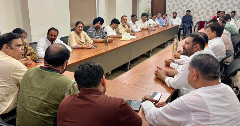 भाजपा फरीदाबाद की मासिक बैठक सम्पन्न, सरकार की जनकल्याणकारी योजनाओं का लाभ हर वर्ग तक पहुंचाना ही संगठन का लक्ष्य : पंकज पूजन रामपाल